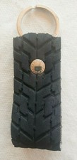 Porte clé noir en pneu