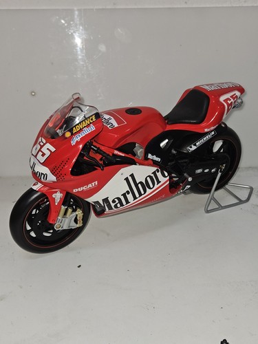 Ducati desmosedici gp3 - desmosedici, loris