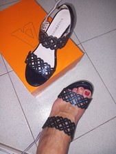  Donna Sandali VALLEVERDE  n