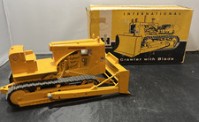 Dozer vintage Ertl IH