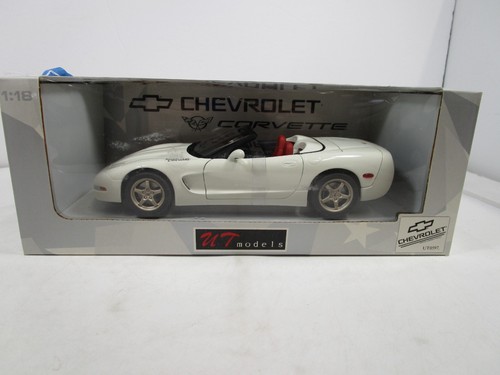 Models white 1998 - 1/18,