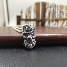 Ciondolo re gatto reale