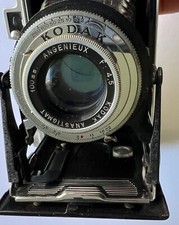 Appareil photo ancien à