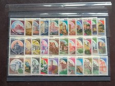 1980-92 ITALIA SERIE CASTELLI d’ITALIA 33 VALORI MNH**