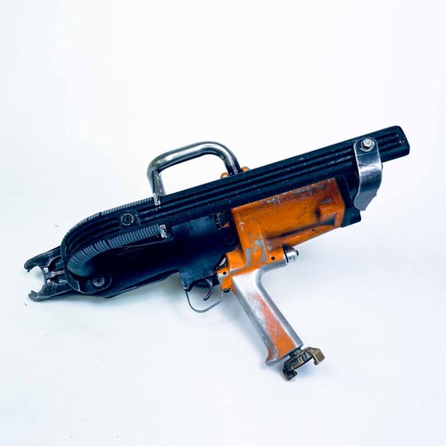 Pinza pneumatica per anello - , a