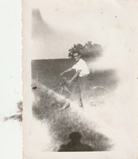 B2-  Foto Photo Fotografia Anni 60 - Uomo con bicicletta