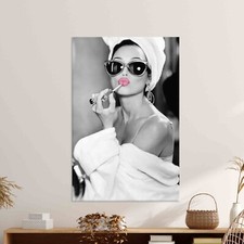 Arte stile Audrey Hepburn