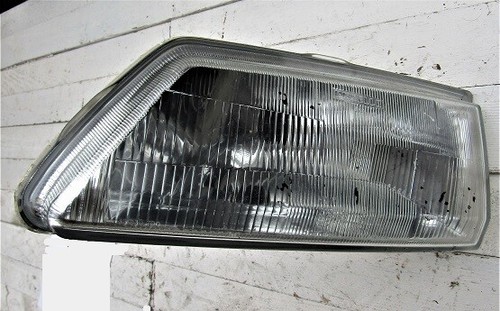 Faro proiettore lato sinistro