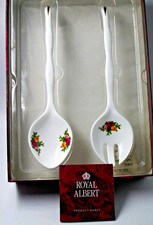 RARO SET CUCCHIAIO FORCHETTA INSALATIERA CERAMICA ROYAL ALBERT OLD COUNTRY ROSES INUTILIZZATO