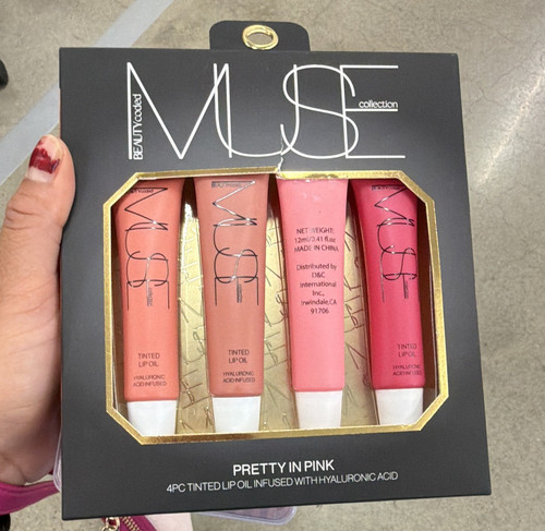 Beauty vault muse - pretty, in