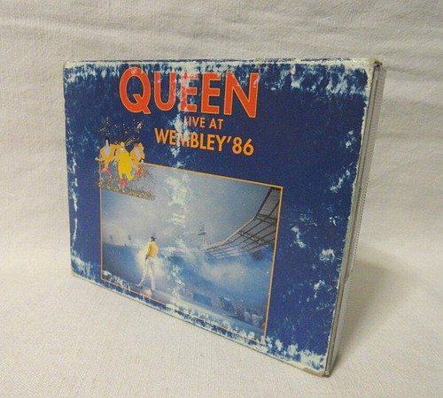 Queen live wembley - live, wembley'