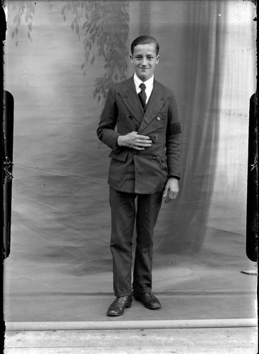 Studio portrait young man - portrait,