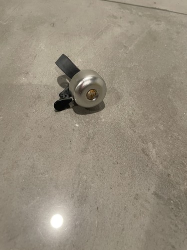 Campanello triciclo volantino