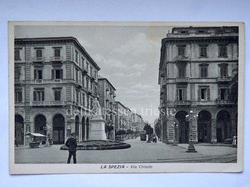 Spezia via chiodo tram - la,