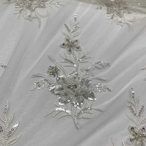 Tessuto tulle bianco ricamato - bianco,
