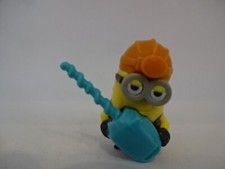 Gioco e personaggio da collezione / Minion Stuart con trapano turchese