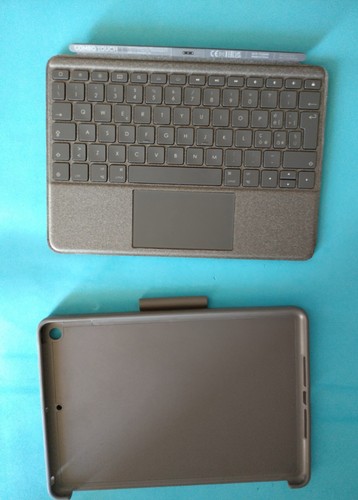 Custodia con tastiera logitech - con,