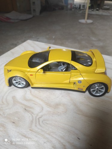 Modellino macchina prima - macchina, 1:18