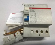 N�1 ABB DDA63 IN MAX 63A 0,3 A BLOCCO DIFFERENZIALE 3 POLI 63 A 0,3A EY8682