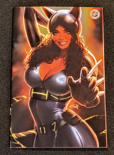 Absolute catwoman miki - catwoman,
