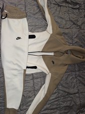 Full Set Nike Tech Beige And