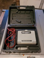 Megger MIT320 Tester di