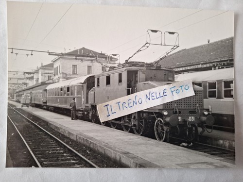 Fotografia locomotore trifase - fotografia,