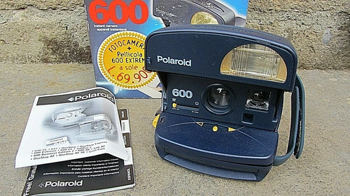Polaroid 600 instant camera - polaroid,