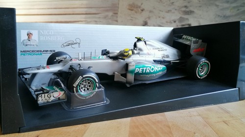 Mercedes w03 minichamps - mercedes,