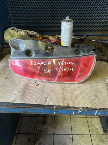 Fanale posteriore sinistro - fanale,