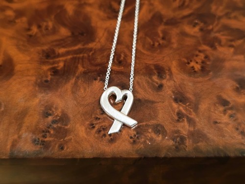 Collana con ciondolo - , in