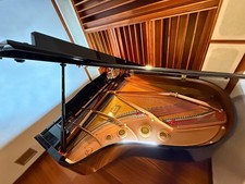 YAMAHA Pianoforte a coda C3