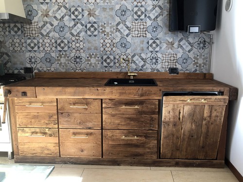 Cucina lineare rustica - ,
