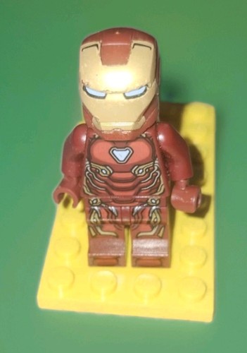 Lego minifigure iron - minifigure, mark