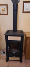 stufa a legna in ghisa usata