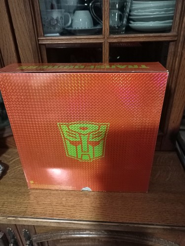 Transformers universe autobot - universe,