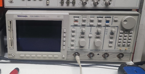 Oscilloscopio digitalizzatore
