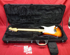 CHITARRA STRATOCASTER FENDER