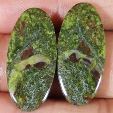 Coppia Ovale Di Gemme In Giada