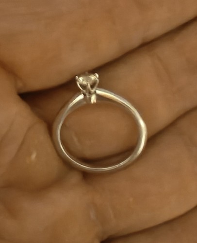 Anello con solitario taglio - anello,