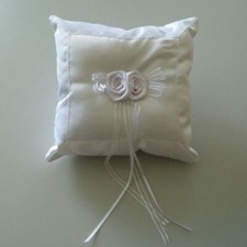 Cuscino Per Fedi In Satin Organza Con Rosa Doppia E Strass Bianco