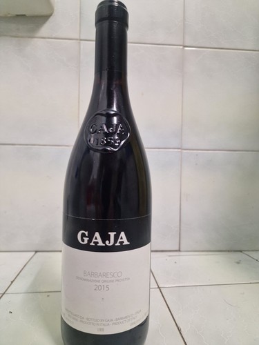 Vino rosso gaja barbaresco - vino,