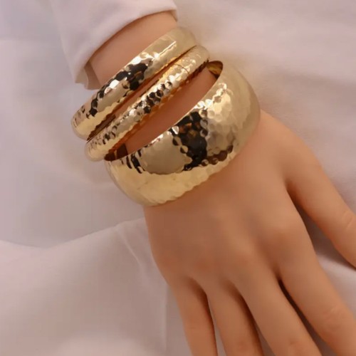Set braccialetti larghi
