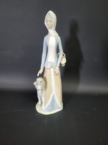 Statua porcellana tengra - in,