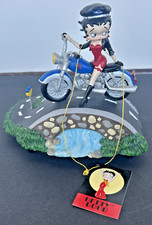 Betty Boop Biker Figure Music Box 2001 suona "Born in the USA" di Westland #6840