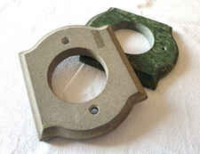 Base sagomata in marmo o