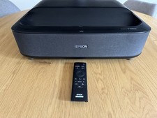 Epson EH-LS300B UST Proiettore