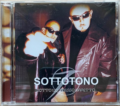 Sottotono sotto lo - -, stesso