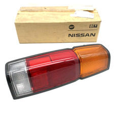 Fanale Posteriore SInistro Nissan Pick Up / King Cab D21 OEM B6555-23G15 Nuovo