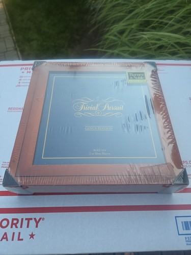Trivial pursuit genus edition - pursuit,